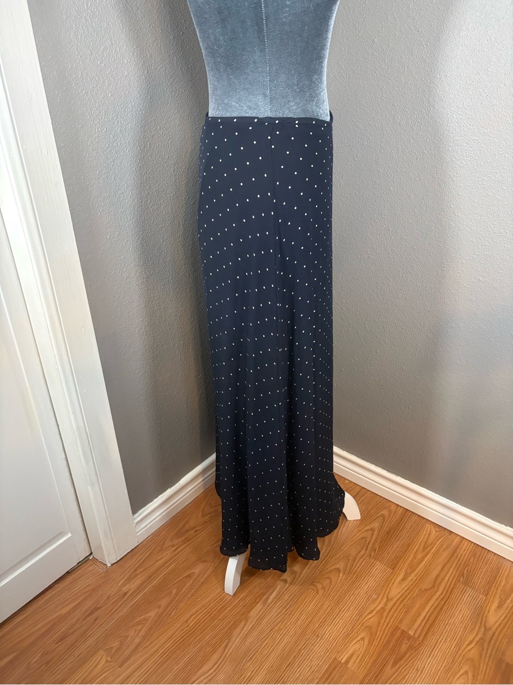 Ralph Lauren Polka Dot Maxi Skirt 100% Silk Size 6 Deep Navy White - Picture 7 of 11